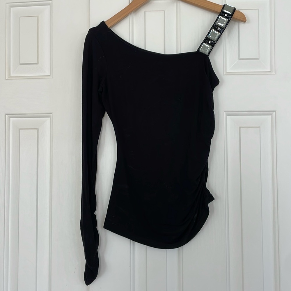 Xs black top. 1/2 sleeve.